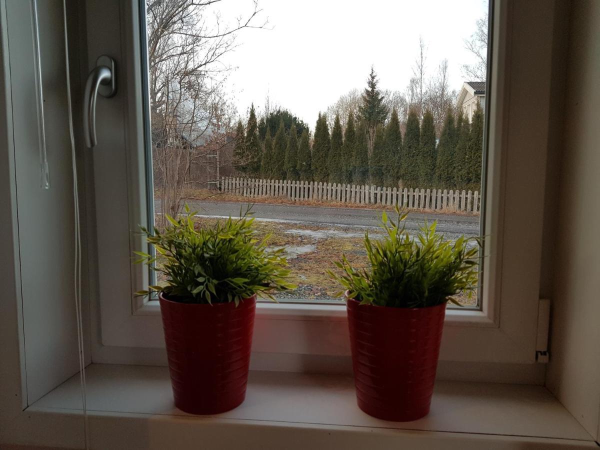 Lillhuset Naera Stockholm Villa Tungelsta ภายนอก รูปภาพ